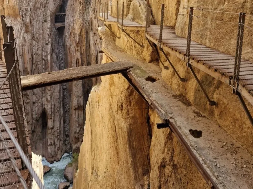 Malaga-bezienswaardigheden-Caminito-Del-Rey